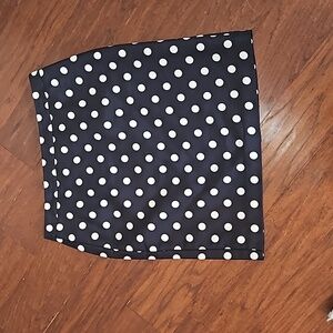 Loft size 8 navy and white polka dot pencil skirt.